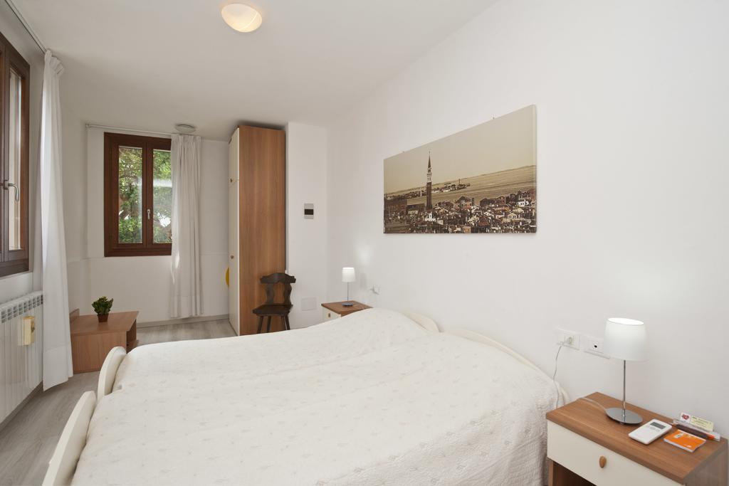 Ca' Del Pomo Grana' Bed & Breakfast Murano Exterior photo
