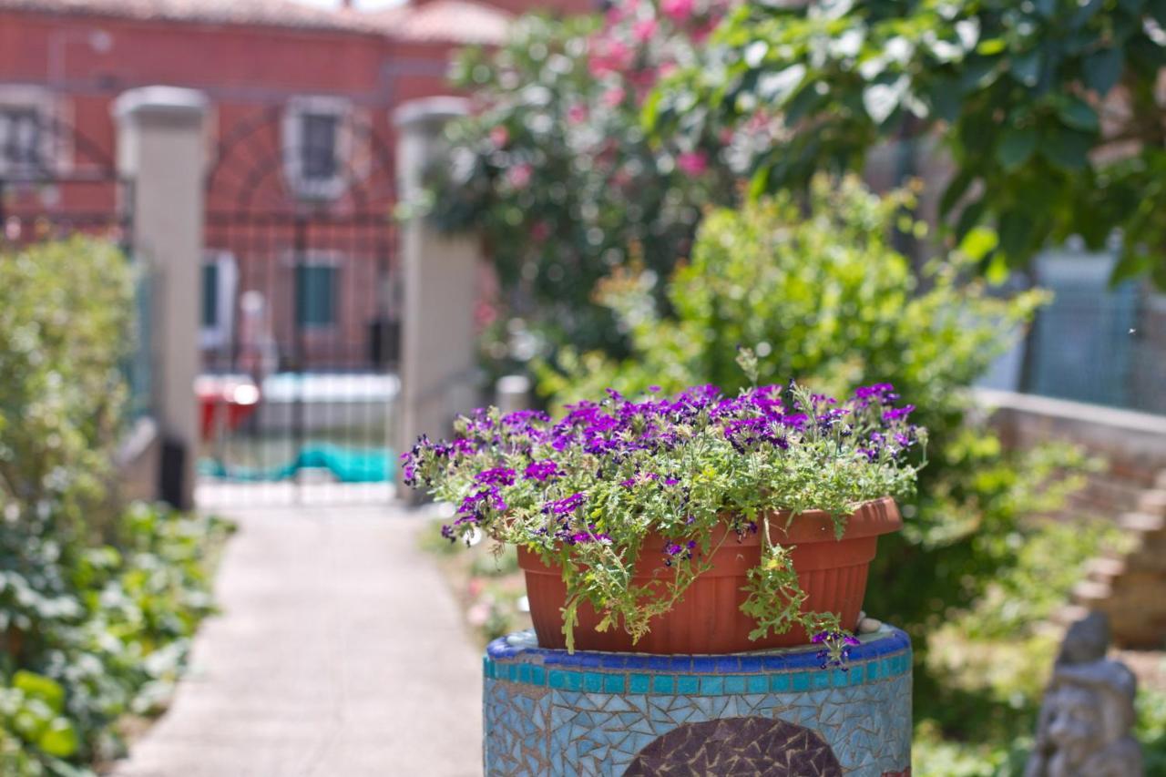 Ca' Del Pomo Grana' Bed & Breakfast Murano Exterior photo